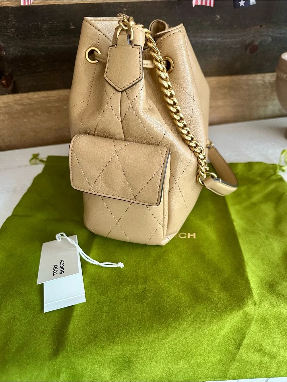 Tory Burch Beige Quilted Leather Drawstring Bucket Bag with Gold Chain - Picture 4 of 7
